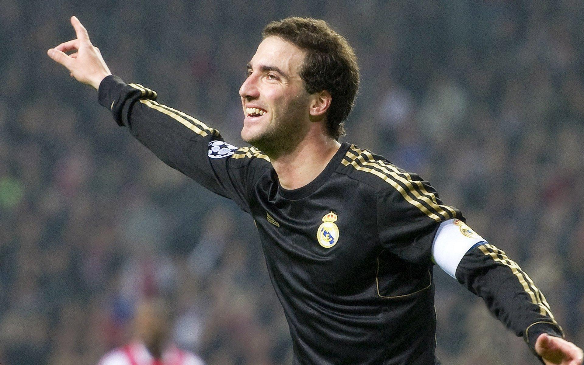 体育科技革新竞技场，智能装备与数据分析引领未来运动风潮