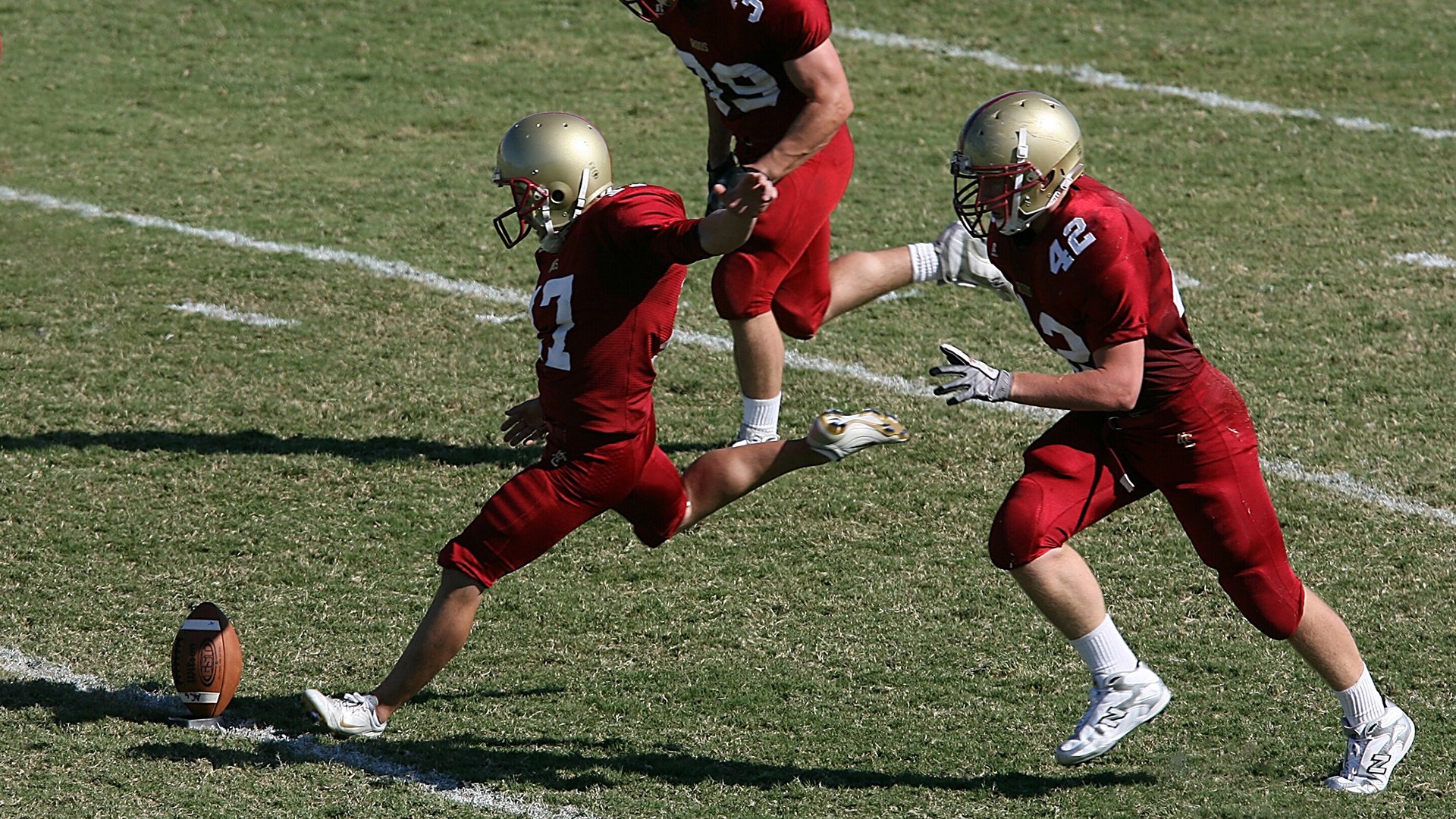 激烈角逐!全国田径锦标赛接力赛上演巅峰对决